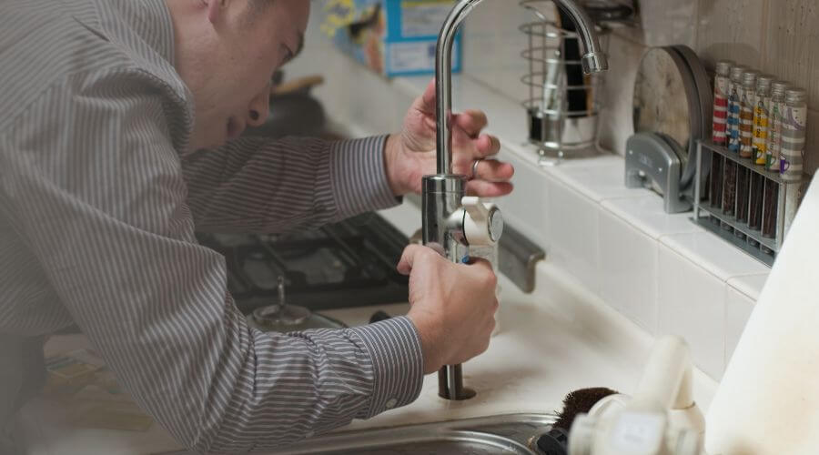 Professional expert plumbing services in Cee Vee, TX